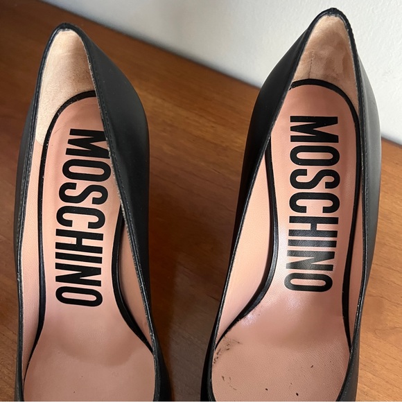 Moschino M Logo Plaque Appliqué Leather Heels - Picture 8 of 9